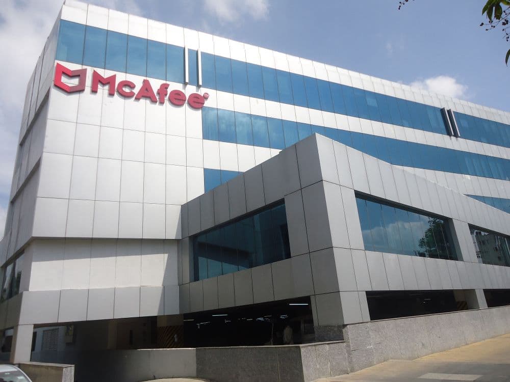 McAfee Jual Perusahaannya ke Symphony Technology Group McAfee Jual Perusahaannya ke Symphony Technology Group
