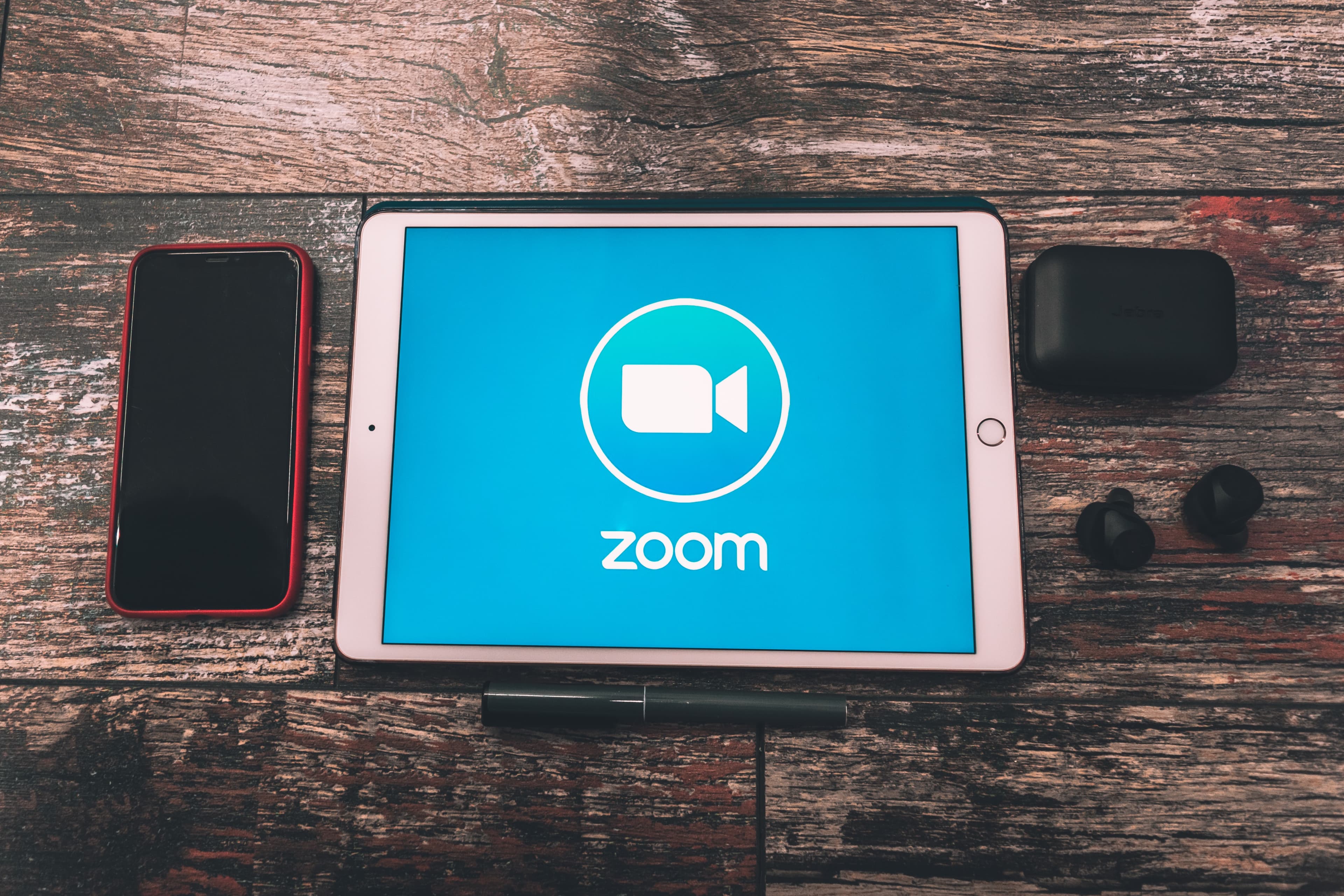 5 Tips Tersembunyi di Zoom, Biar Meeting Makin Lancar 5 Tips Tersembunyi di Zoom, Biar Meeting Makin Lancar